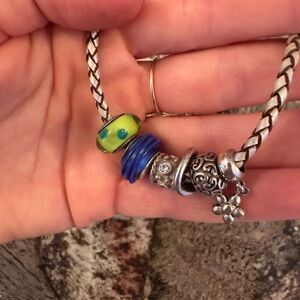 Pandora & misc bundle of 6 charms